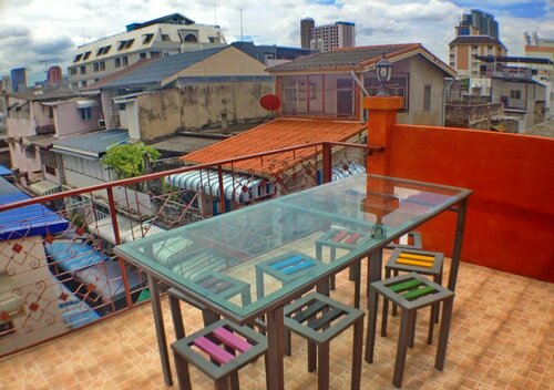 Bangkok Legend Guesthouse, Забронировать Отель Раттхеви Бангкок, рядом с Торговый центр Сиам Парагон