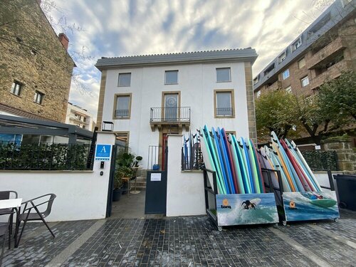 Zarautz Surf House, Забронировать Хостел Сараус Costa Guipúzcoa