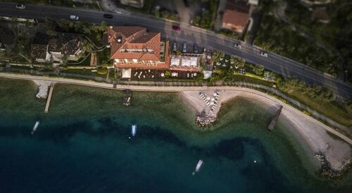 La Caletta Hotel Bolognese, Забронировать Отель Бренцоне-суль-Гарда Garda Veneto