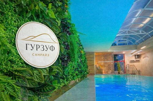 Гурзуф Санрайз, Забронировать Отель Отели Гурзуфа с парковкой, рядом с Пляж в бухте Чехова, Парковка