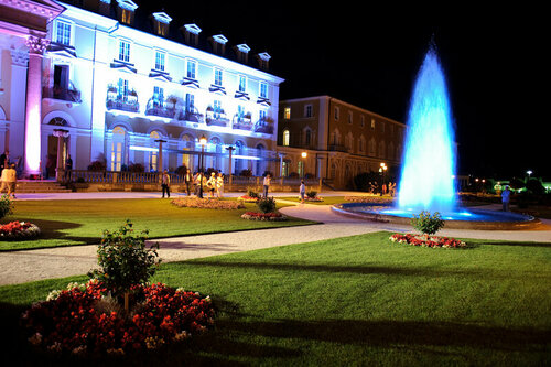 Grand Hotel Rogaska - Terme SPA Rogaska, Varaa Hotelli Hotellit Posavje uima-altaalla, Uima-allas