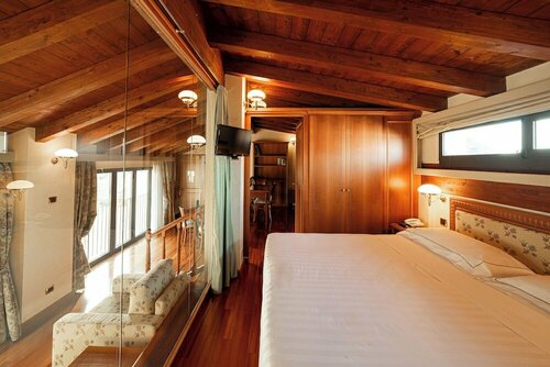 Phi Hotel Dei Medaglioni, Buchen Sie Hotel Correggio Emilia-Romagna
