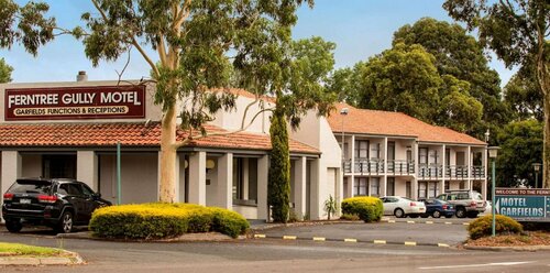 Nightcap at Ferntree Gully Hotel Motel, Book Motel Fern Tree Gully Melbourne Region