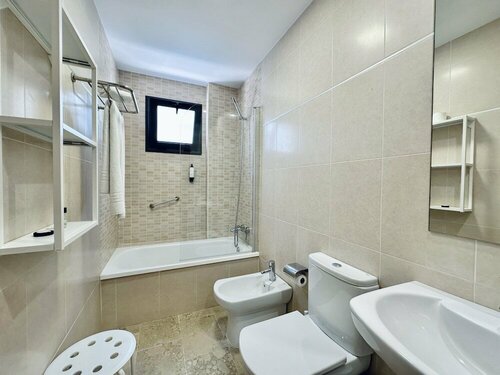 Hotel Apartamentos Marina Luz, Забронировать Отель Чипиона Коста-де-ла-Лус, рядом с Playa Micaela