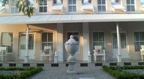Kastelein Guesthouse, Забронировать Отель Отели Понгола с парковкой, рядом с Pongola Shopping Centre, Парковка