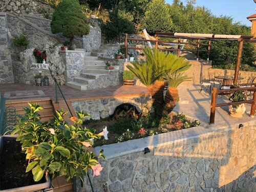 B&B Villa Reginella, Забронировать Отель «постель и завтрак» Отели Побережья Амальфи с парковкой, Парковка