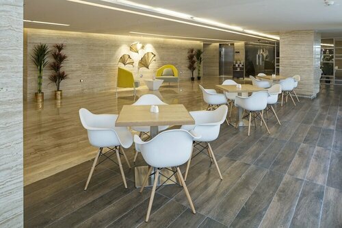 Attide Hotel, Забронировать Отель Отели штата Карнатаки с бассейном, Бассейн
