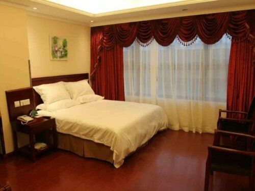 GreenTree Inn HeFei Shushan District West Changjiang Road Fengle Building Express Hotel, Book Hotel Hoteller i Hefei med parkering, Parkering