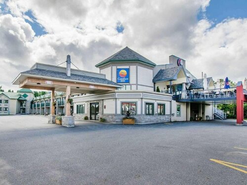 Comfort Inn Mont Laurier, Varaa Hotelli Mont-Laurier Le P'tit Train du Nord