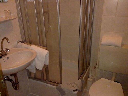Hotel Glewe, Забронировать Отель Нойштадт-Глеве Мекленбург-Померания, рядом с Badeanstalt Neustädter See
