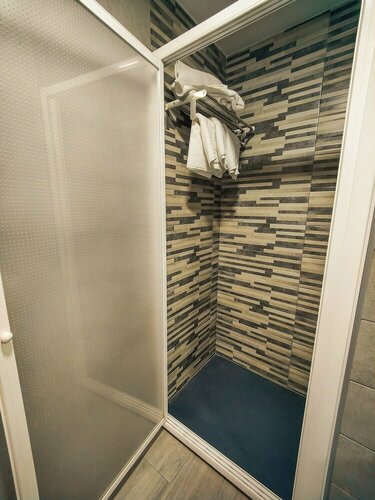 Hostal París, Забронировать Хостел Ла-Линеа-де-ла-Консепсьон Коста-де-ла-Лус