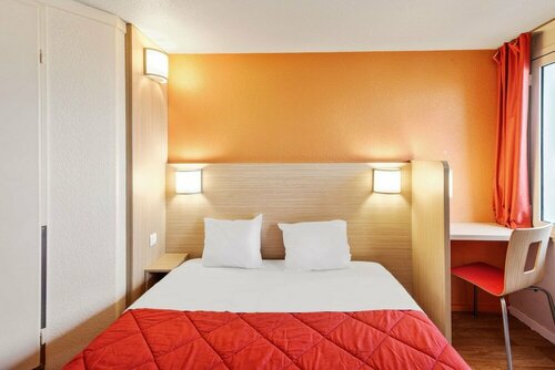 Premiere Classe Chantilly Sud Luzarches, Забронировать Отель Отели Шомонтель с парковкой, Парковка