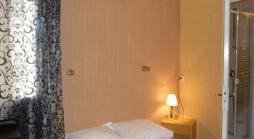 Hotel Alma, Забронировать Отель Безье Hérault, рядом с Амфитеатр Arenes de Beziers