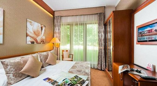 Aventinus Hotel, Book Hotel Nyíregyháza 