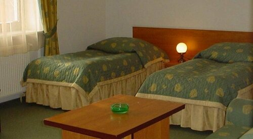 Jedlina Hotel, Buchen Sie Hotel Motycz Lubelskie