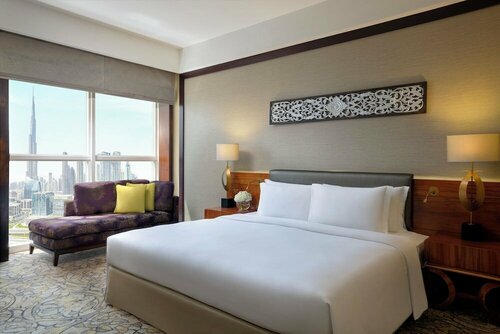 Dusit Thani Dubai, Забронировать Отель Отели Эмирата Дубая по системе «всё включено», рядом с Дубайский аквариум, Всё включено