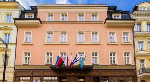 Hotel Palatin, Забронировать Отель Отели в центре Карловых Варов, в центре, Парковка