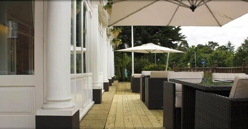 The Falcon Hotel, Buchen Sie Hotel Farnborough Surrey
