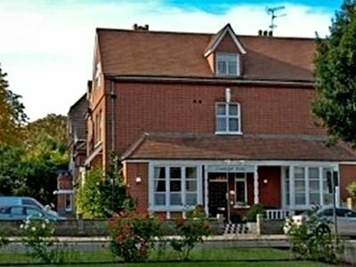 A to B Hotel, Book Hotel Hoteller i Ealing med parkering, Parkering