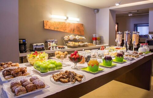 Best Western Hotel Metropoli, Забронировать Отель Отели Генуи с завтраком, рядом с D'Albertis Castle, Завтраки