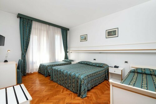 Hotel Rivamare, Забронировать Отель Отели Венеции 3 звезды, 3*