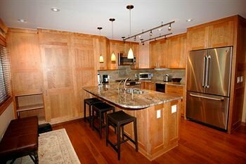 Silverglo 2 Bedroom