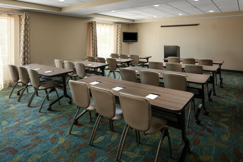 Candlewood Suites Omaha Airport by IHG, Забронировать Отель Омаха штат Небраска