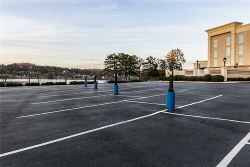 Hampton Inn Guntersville, Boek Hotel Hotels in Guntersville met parkeren, Parkeren