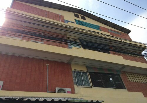 OYO 457 Panasan Villa, Rezervovat Vila Hotely v Central Thailand s parkováním, Parkování