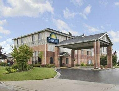 Days Inn by Wyndham Madison NE/Windsor, Foglalás Szálloda Cottage Grove Wisconsin