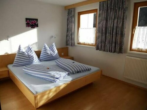 Haus Viola, Boek Hotel Samnaun Engadin