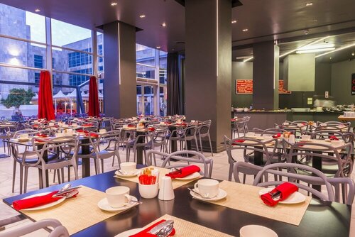 Protea Hotel by Marriott Gaborone Masa Square, Брондау Қонақ үй Габороне Ботсвана