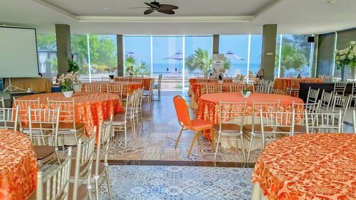 Sekuro Village Beach Resort, Book Ferieresort SPA-hoteller i Central Java, SPA