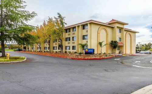 Comfort Inn & Suites Rocklin - Roseville, Забронировать Отель Розвилл штат Калифорния