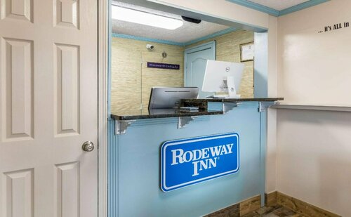 Rodeway Inn, Prenota Hotel Cadiz 