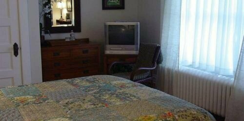 The McFarland Inn Bed and Breakfast, Забронировать Отель Кер-д'Ален Айдахо, рядом с Музей Северного Айдахо