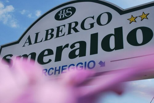 Albergo Smeraldo, Забронировать Отель Кастельнуово-Магра Лигурия