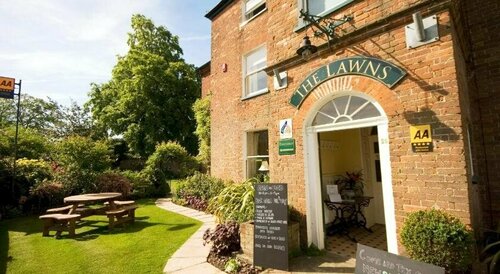 The Lawns Wine Bar & Hotel, Book Hotel Holt Norfolk