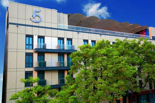 广州岭南五号酒店 LN Hotel Five, Забронировать Отель Отели Гуанчжоу с парковкой, Парковка