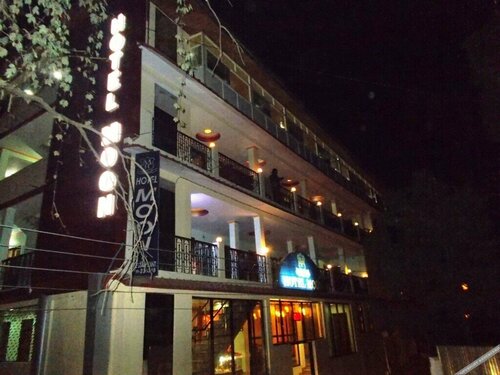 Hotel Moon, Забронировать Отель Отели Найнитал с бассейном, Бассейн