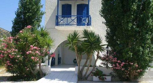 Oasis Rooms & Studios in Galissas, Забронировать Отель Отели Галиссас с парковкой, Парковка