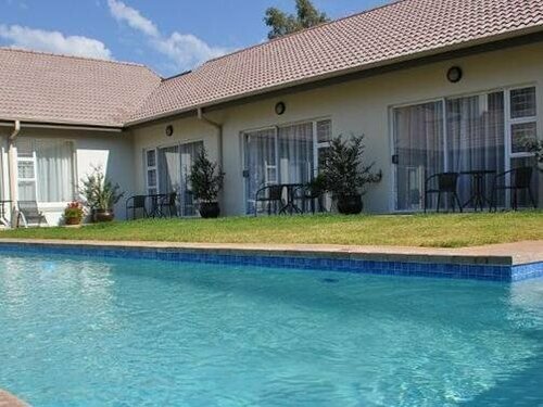 Amohela Guesthouse, Забронировать Отель «постель и завтрак» Хетфилд 