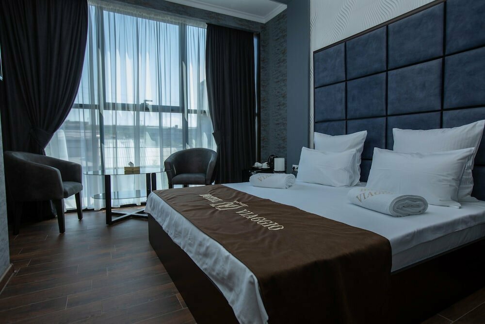 V hotel & tours