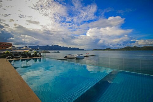 Two Seasons Coron Bayside Hotel, Book Hotel 4-stjernede hoteller i Coron, 4*