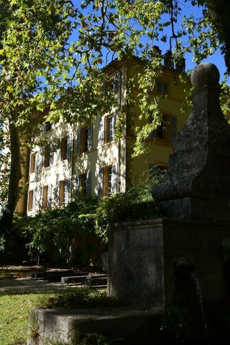 Château Mentone, Забронировать Отель «постель и завтрак» Пиньян Вар