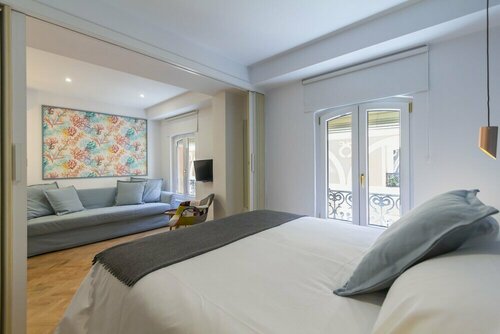 Apartment in Sol, Забронировать Апартаменты/квартира центр города Мадрид, рядом с Музей истории