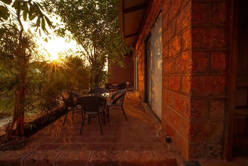 La Serene Resort & Spa, Забронировать Курортный отель Отели Махабалешвар 3 звезды, 3*