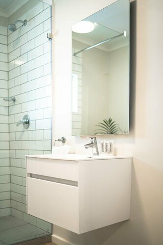 Curiocity Cape Town - Hostel, Забронировать Отель Кейптаун Cape Peninsula, рядом с MyCiTi Station Granger Bay