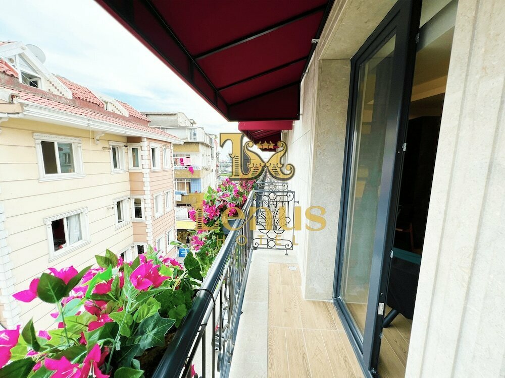 Lenus Hagia Sophia Hotel