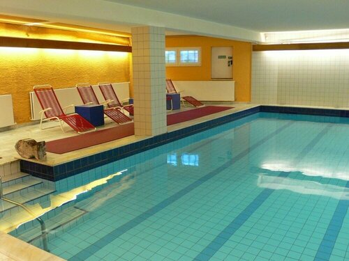 Hotel Meran Hallenbad & Sauna, Забронировать Отель Саарбрюккен земля Саар, рядом с Museum in Der Schlosskirche